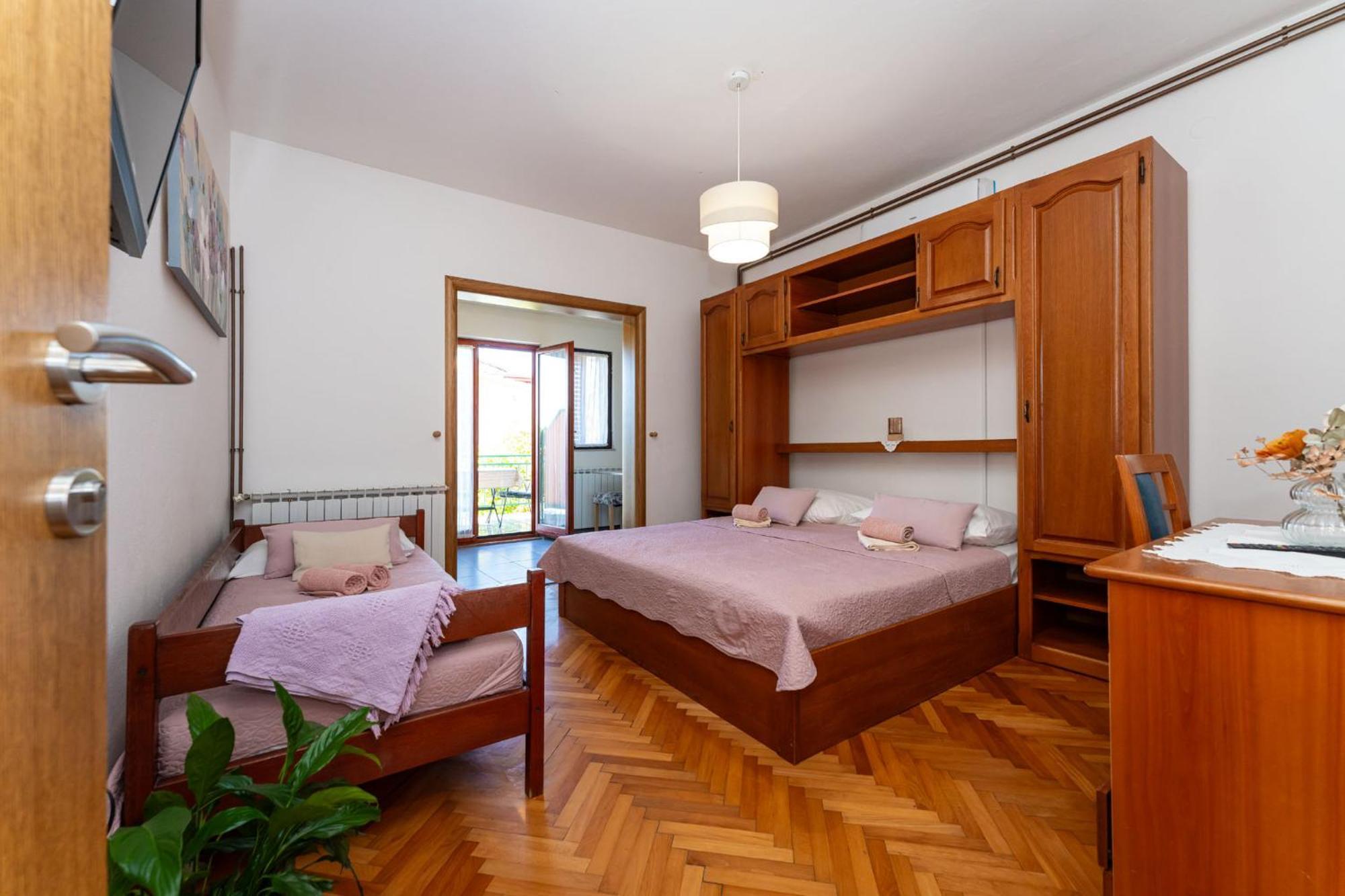 Apartments Adriana ستاريغغاد باكلينتسا المظهر الخارجي الصورة