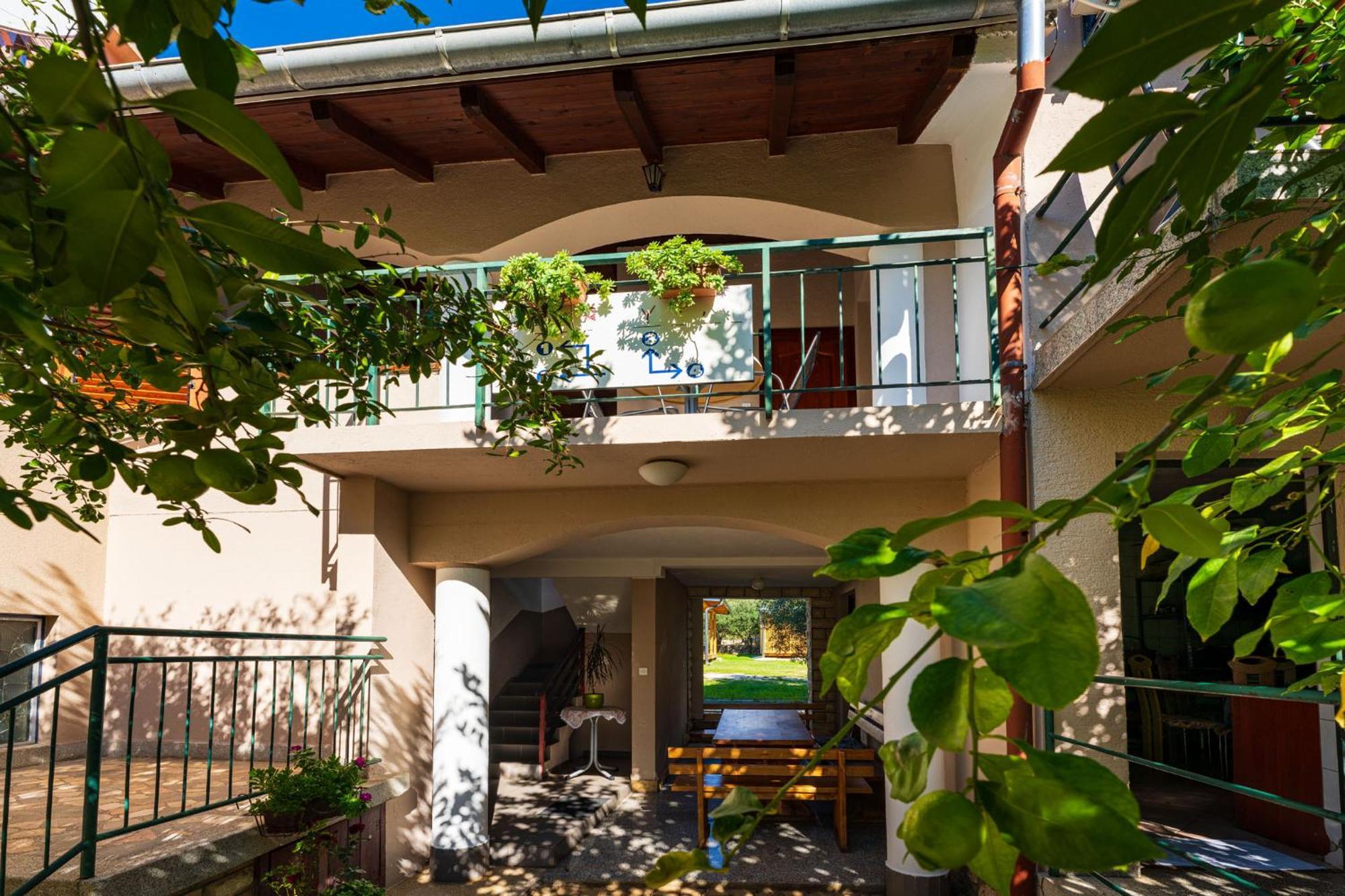 Apartments Adriana ستاريغغاد باكلينتسا المظهر الخارجي الصورة
