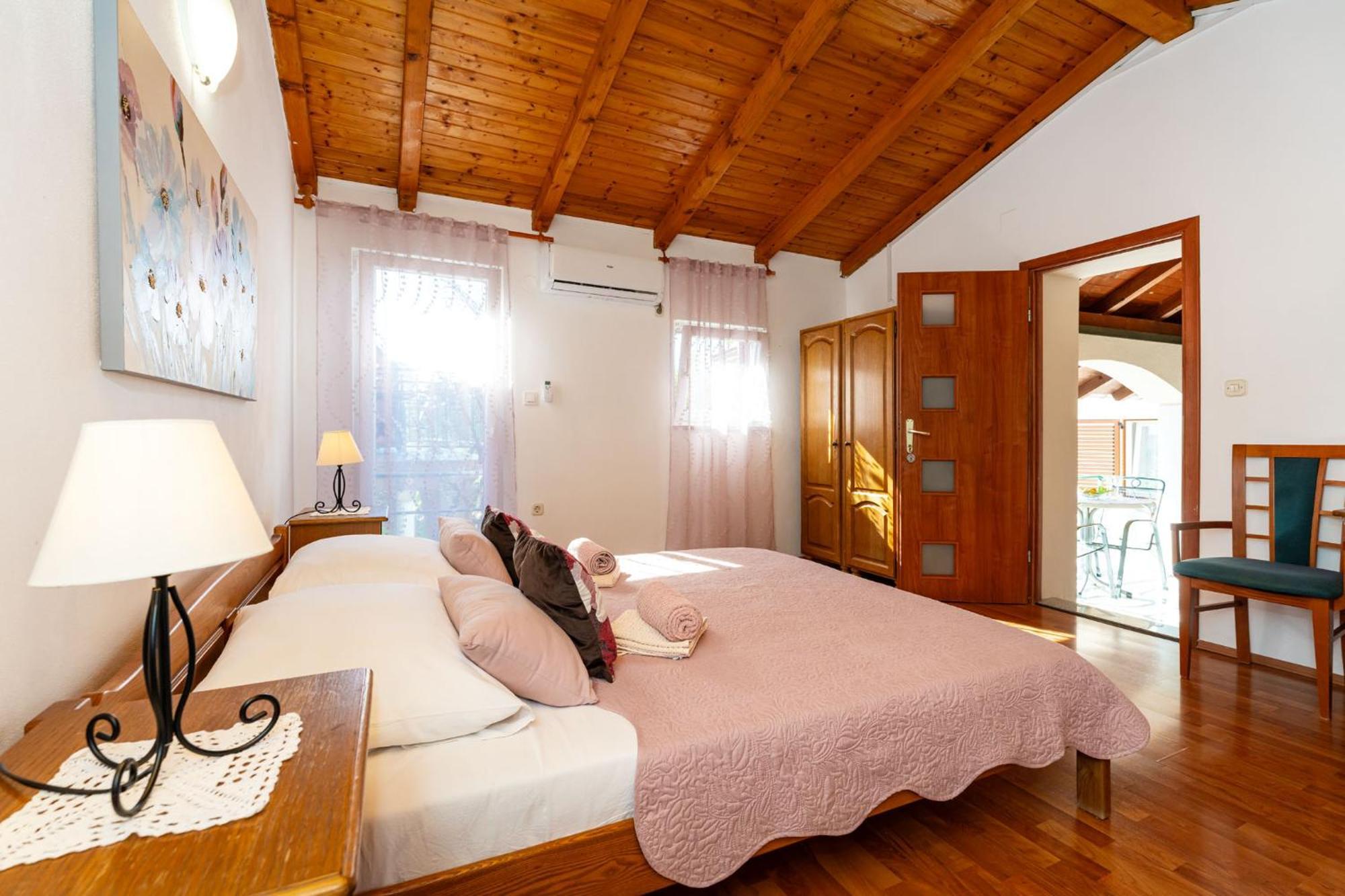 Apartments Adriana ستاريغغاد باكلينتسا المظهر الخارجي الصورة